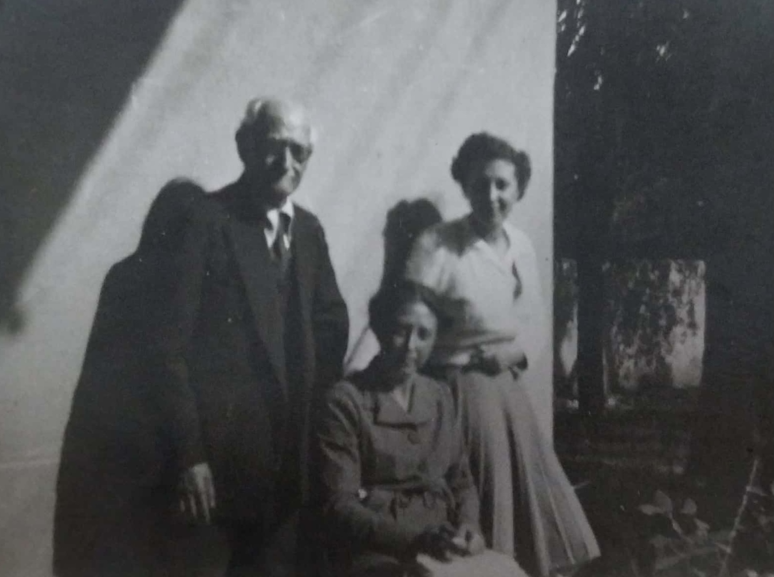 Alda's mother with her parents (Alda's grandparents).