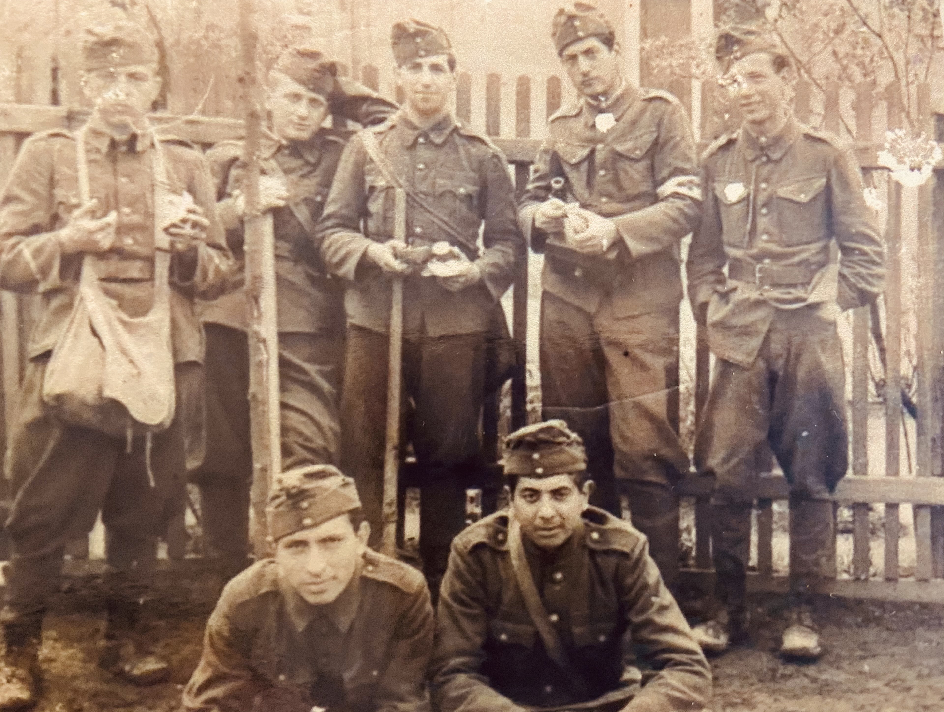 At bottom right, Esther Kahn's brother Alexander, during the war, in the service of the Russian army.