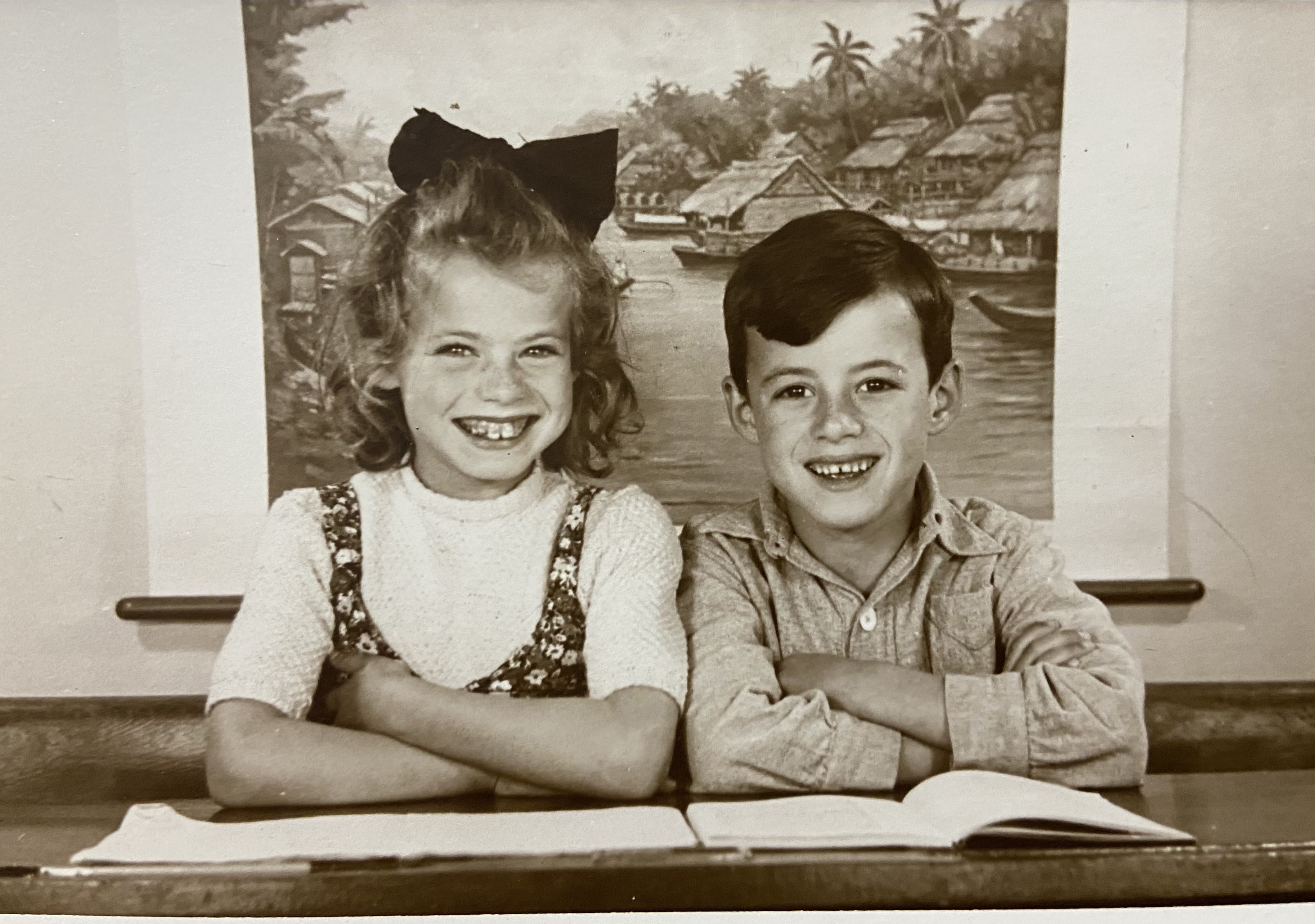 Shaul and his twin sister Ada in the first grade.